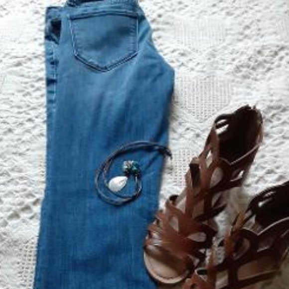 Simply Vera Vera Wang Denim Bootcut Mid Rise - Picture 2 of 8